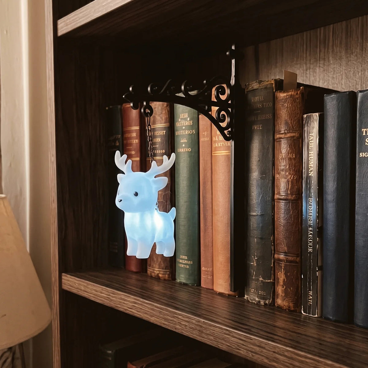 Shelfspirits Harry Potter Bookshelf Figurine Lamp